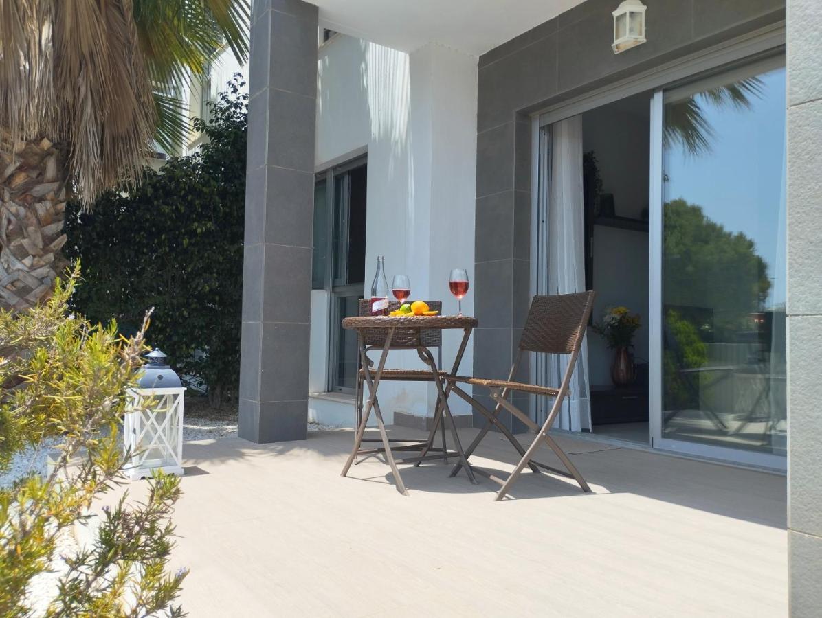 Bungalow En Punta Prima 2 Dormitorios Y Piscina Torrevieja Extérieur photo