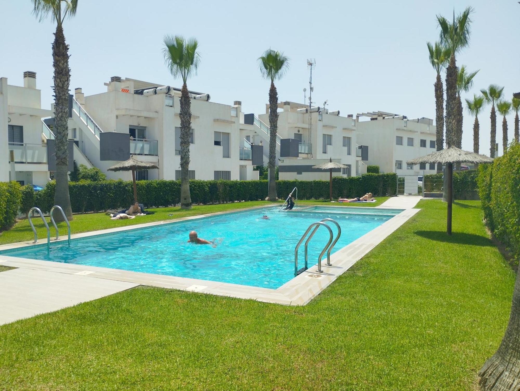 Bungalow En Punta Prima 2 Dormitorios Y Piscina Torrevieja Extérieur photo